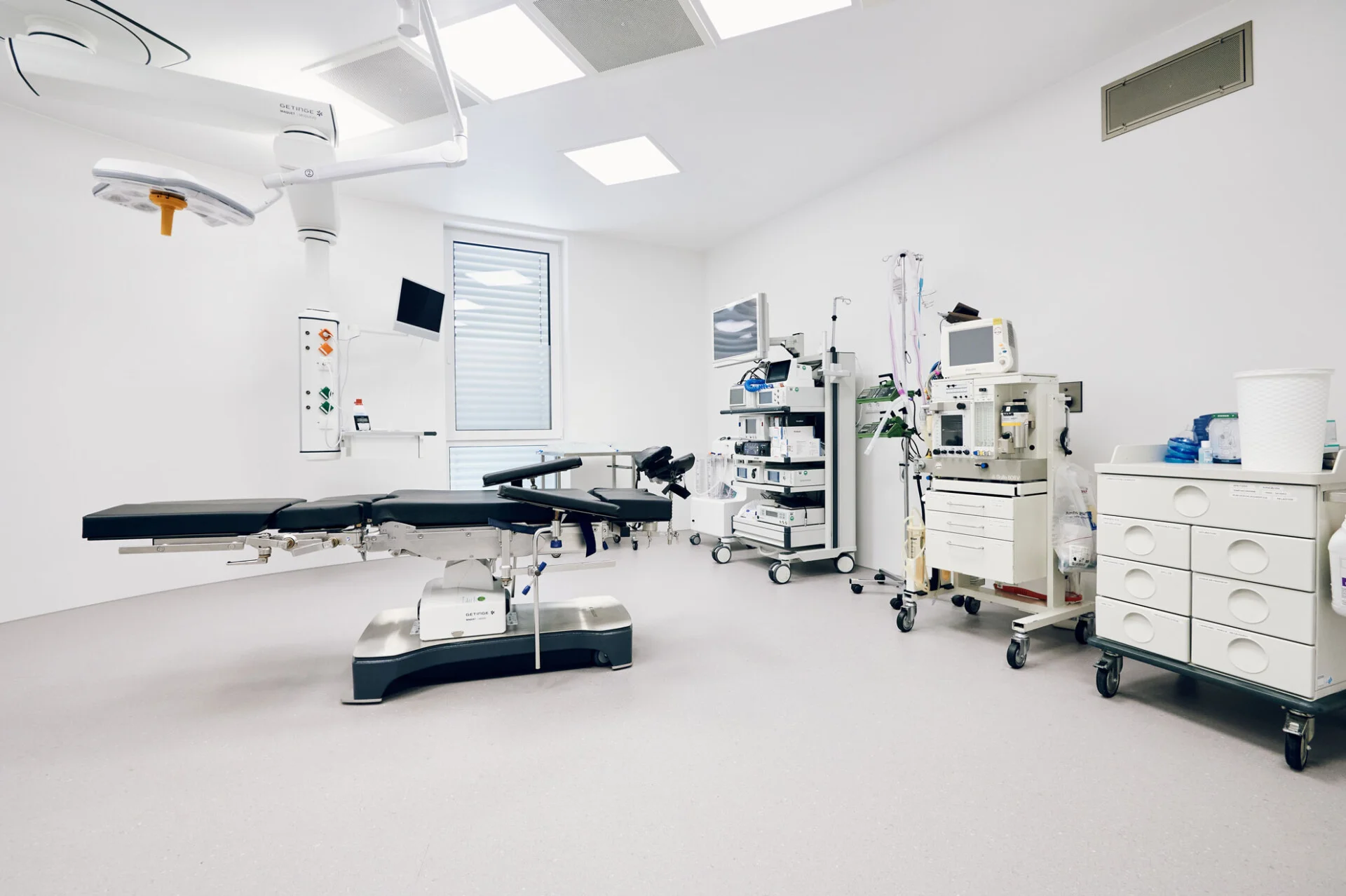 PCO-Nord Praxis OP-Tisch